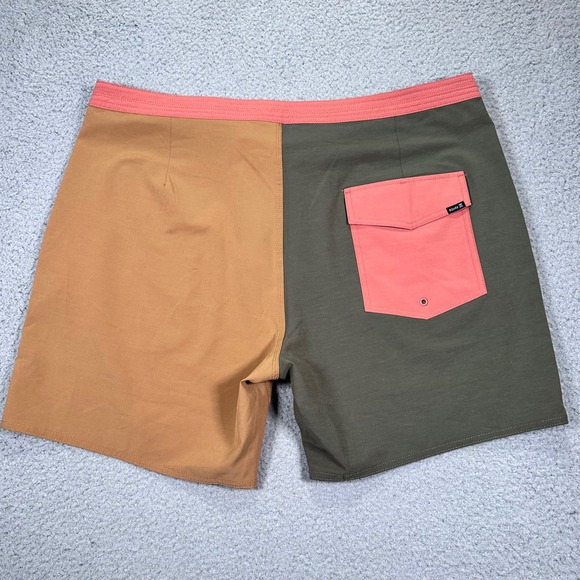 NWT Roark Chiller 17" Mixtape Color Block Boardshorts Men's Size 38 MSRP $69 - Picture 12 of 13